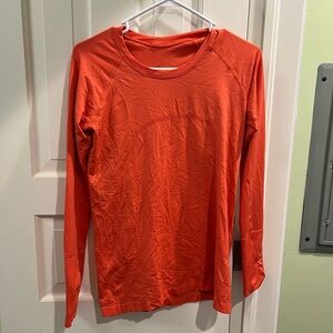 Lulu lemon swiftly tech long sleeve